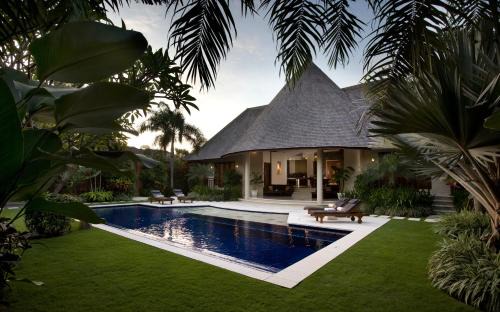 Petitenget Villa | The Kunja Villa-Hotel