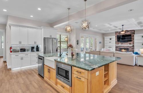Nichols House | The Landing on Lunn