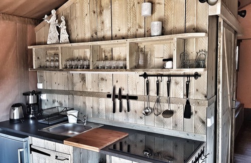 Flassans-sur-Issole Cabin | The lodge of Domaine Saint Martin