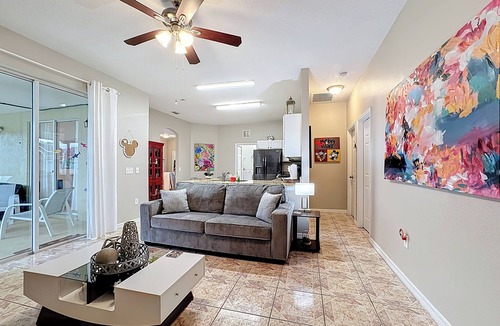 Crescent Lakes House | The Magical Kissimmee Retreat-Spacious 4-bedroom house with AC and Pool.