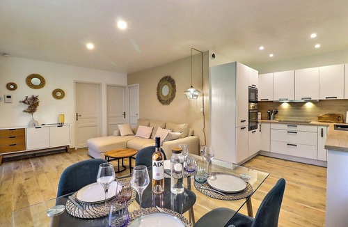 Ventabren House | The Maisonnette in the pines