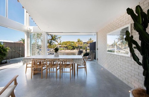 Palm Beach House | The Marlin: Stay 4 Pay 3