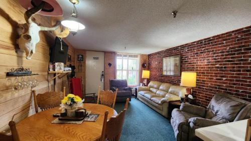River Ranch Apartment | The Old West Rustic Cabin at River Ranch Resort! 103