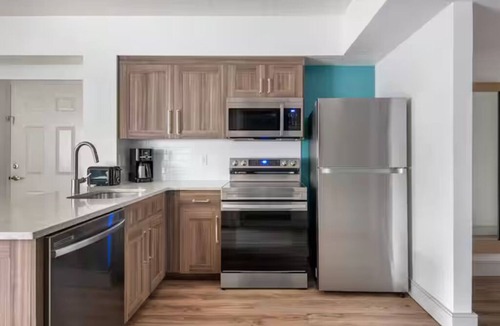 West Kissimmee Hotel | The Perfect Stay Is Just One Click Away! Outdoor Pool, Unit with Kitchen!