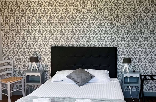 Arcomps House | The Rooms of Vilmorais - Red
