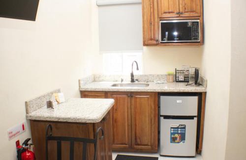 Falmouth Apartment | The Vista Inn Studio #4