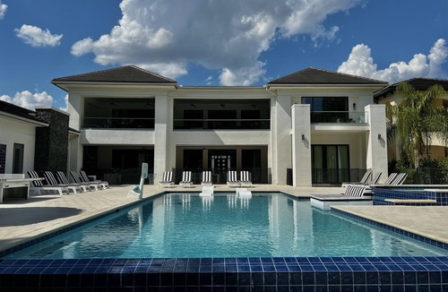 Reunion Villa | The White House Of Reunion