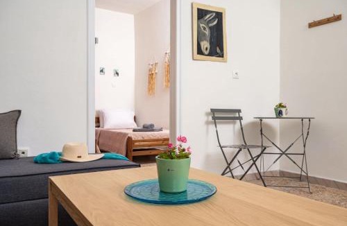 Koumeika Apartment | The Yellow Donkey Koumeika Traditional Stay Samos