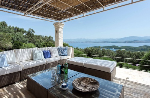 Kassiopi Villa | Thea Lofou House
