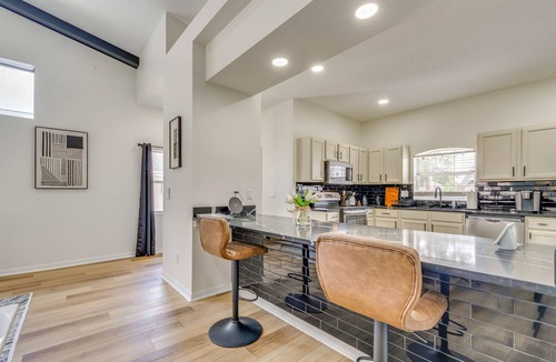 Lindfields House | Theme Park Hub 4 Mi to Disney! Poolside Retreat