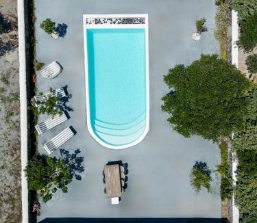 Megalochori Hotel | Thermes Luxury Villas by Mr and Mrs White