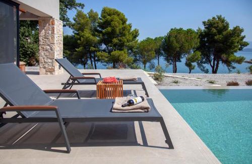 Amfilochia Villa | Theros Estate