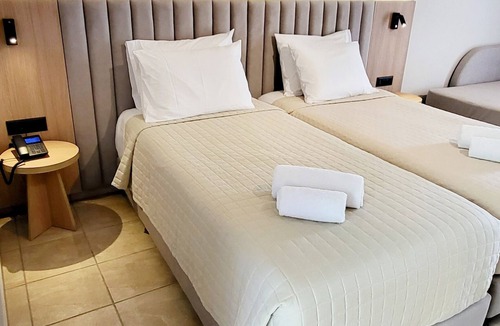 Acharavi Hotel | THINALOS HOTEL
