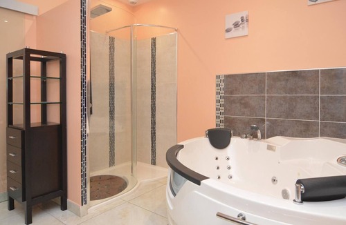 Barjac House | This inviting vacation property with private pool is located in Barjac or 15 km from Pont d'Arc.