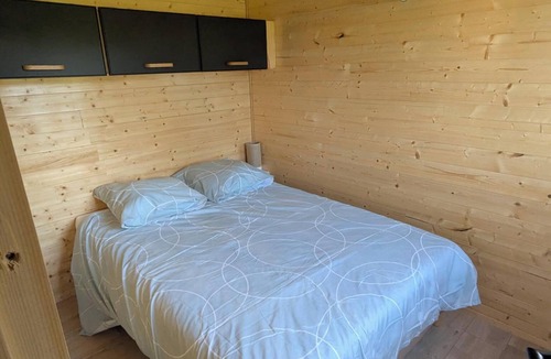 Commentry Ski Chalet | Tiny house in Allier sleeps 4, with Finnish bath
