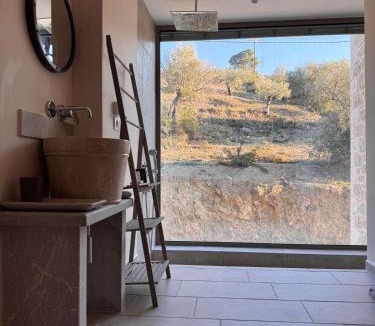Limni Vouliagmenis Apartment | Topos luxury stay Heraion