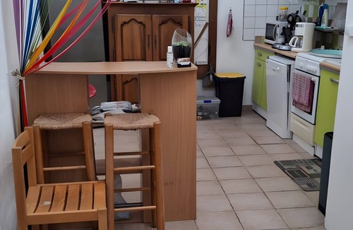 Montbrun-les-Bains Apartment | 'Tournesol' Room with Mountain View, Shared Terrace and Wi-Fi