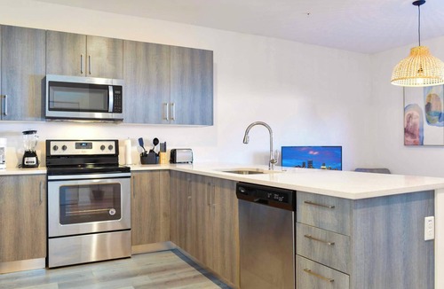 Golden Glades Condo | Townhouse Minutes from Design District