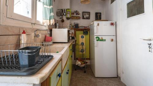 Lefkes Apartment | Traditional Art House - Lefkes by MPS-Ground Floor