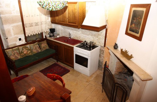 Agios Myronas Hotel | Traditional Cretan Houses