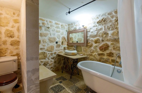 Agios Myronas Hotel | Traditional Cretan Houses