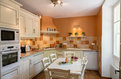 Crillon-le-Brave House | Traditional farmhouse with heated swimming pool at the foot of the Mont Ventoux