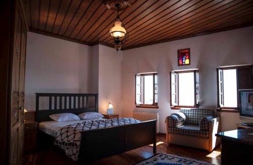 Makrynitsa House | Traditional Mansion Calliopec-UVC sterilized