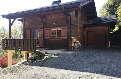 Verchaix Ski Chalet | Traditional modern chalet, 5 double bedrooms sunny location with beautiful views