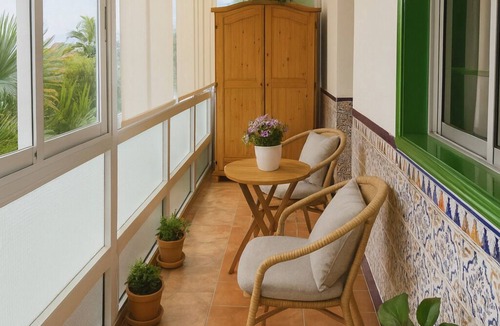 San Miguel de Abona House | Traditional Townhouse in Quiet Area with Patio and Lots of Natural Light