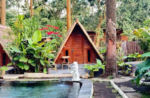 Toya Bungkah House | Triangle House and hot spring