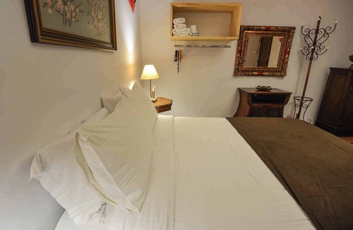 Mesaia Trikala Bed & Breakfast | Trikalon Muses Art Suites - Kalliopi Cozy Studio