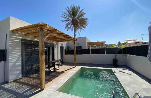 Malevizi Apartment | Tropical Suites With Private Plunge Pools