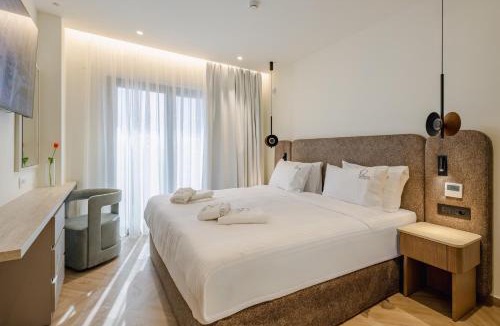 Nea Alikarnassos Apartment | Twelve Luxury Living by 8essentially