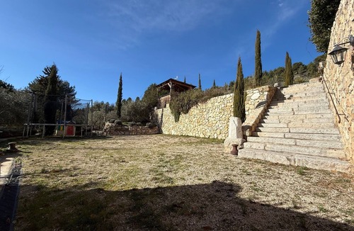 Auriol Apartment | Type 2 apartment in the heart of the Provencal countryside with swimming pool and parking lot