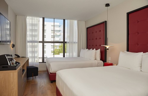 City Center Hotel | UMA House by Yurbban South Beach