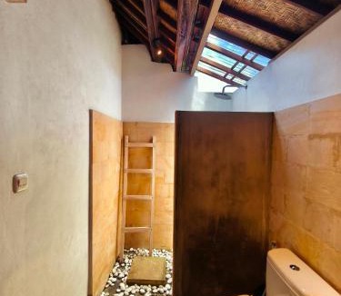 Keliki House | Umah alas