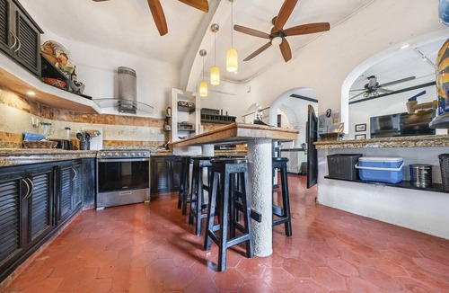 Centro - Supmza 001 Villa | Unique 4BR w/Rooftop Pool Downtown