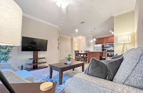 Carver City - Lincoln Gardens Apartment | Upscale Central Tampa Living with Pool Views