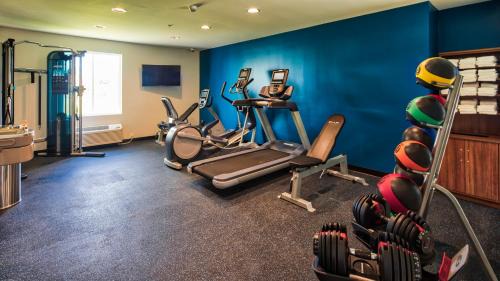 Greater Palm River Point CDC Hotel | Uptown Suites Extended Stay Tampa FL - Riverview
