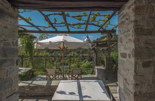 Pinakates House | Uranya Traditional Stone House