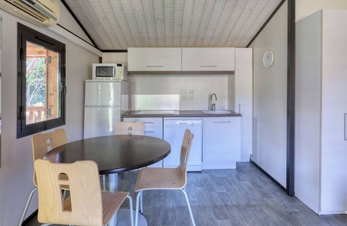 Sollies-Toucas Ski Chalet | Vacancéole Sun Hols Les Cottages Varois