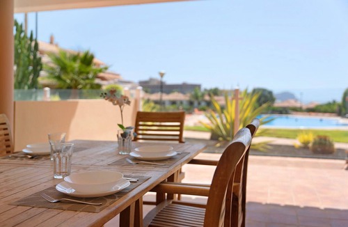 San Miguel de Abona Apartment | Vacation Apartment 'Royal Marine Golf V' with Sea View, Wi-Fi and Air Conditioning
