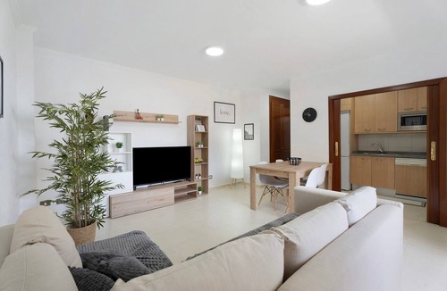 Los Gomez Apartment | Vacation Apartment 'Apartamento Opuntia' with Mountain View, Balcony and Wi-Fi