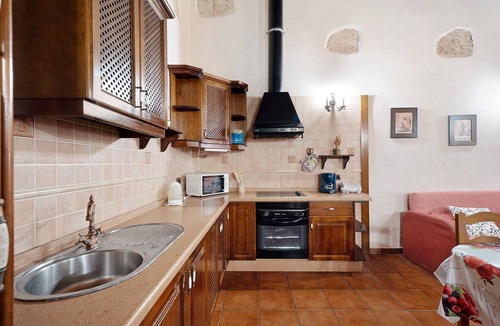 Las Galletas Apartment | Vacation Apartment 'Finca La Bonita Ap G2' with Shared Pool, Shared Terrace and Wi-Fi