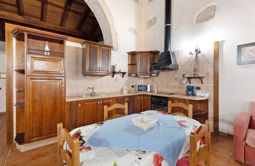 Las Galletas Apartment | Vacation Apartment 'Finca La Bonita Ap G2' with Shared Pool, Shared Terrace and Wi-Fi