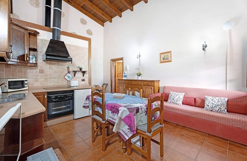 Las Galletas Apartment | Vacation Apartment 'Finca La Bonita Ap P2' with Shared Pool, Shared Terrace and Wi-Fi