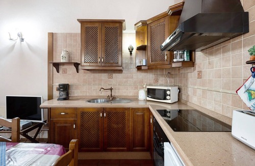 Las Galletas Apartment | Vacation Apartment 'Finca La Bonita Ap P2' with Shared Pool, Shared Terrace and Wi-Fi