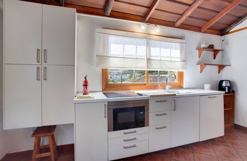 El Tanque Apartment | Vacation 'Casa Guimar' with Sea View, Wi-Fi and Air Conditioning