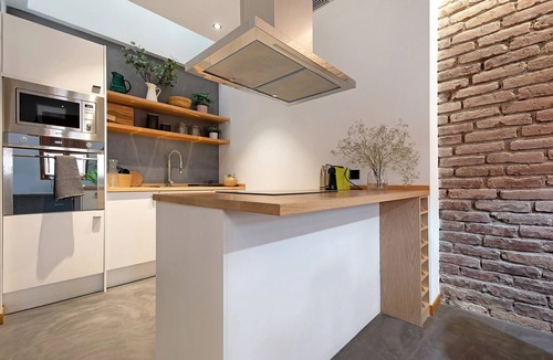 Santa Cruz de Tenerife House | Vacation Home 'Casita Ravina' with Wi-Fi, Garden & A/C