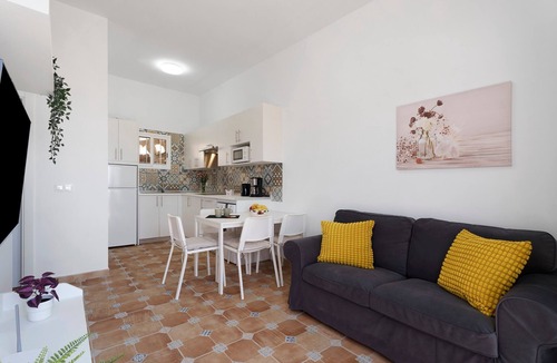 San Miguel de Abona House | Vacation Home 'La Sabina De Manuel2' with Sea View, Private Terrace and Wi-Fi